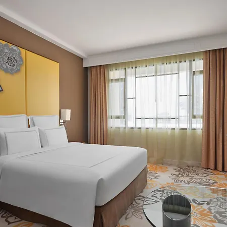 Paradox Singapore-3